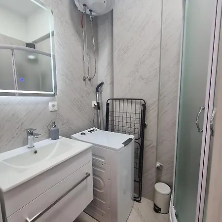 Lady Di Apartamento *